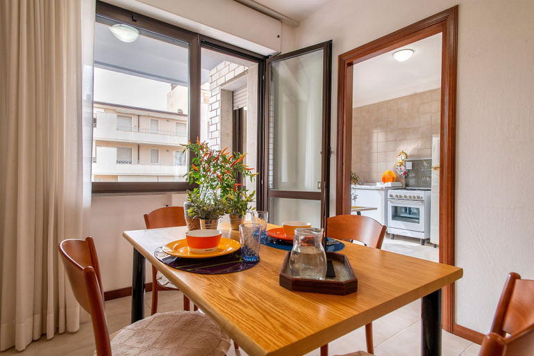 Room 4, Sardinia RE - Lilium Central Flat, Sassari