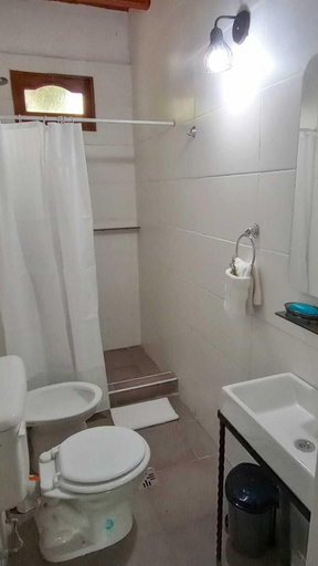Bathroom, El Torreón Lodge, Luján de Cuyo