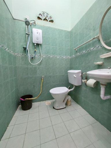 Bathroom, Rumah Rehat QNM Holidays, Kuala Terengganu