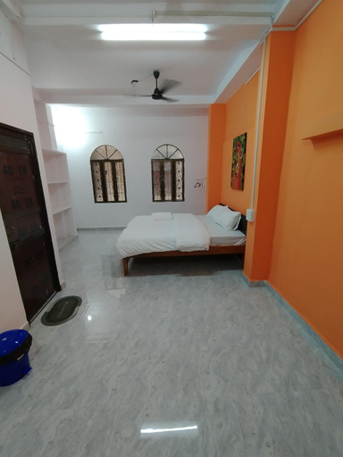 Others 2, Ganga putra inn, Chandauli