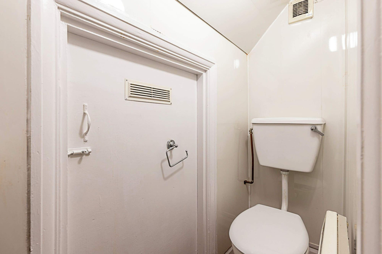 Bathroom 3, Charming Kensington Apartment, London