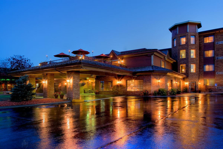 Grand Gateway Hotel, Pennington