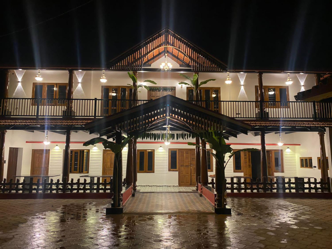 Exterior 4