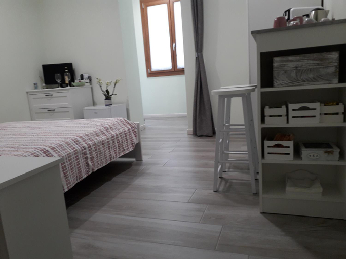 Others 5, CASA LIBERTY, Lecco