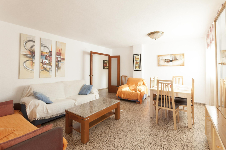 Room 4, Acapulco Iv in Grau i Platja, Valencia