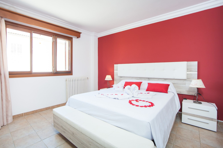 Room 3, Cas Barber in Muro With 4 Bedrooms and 3 Bathrooms, Baleares