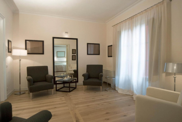 Others 2, Palagio 4 in Chianti With Shared Pool, Florence