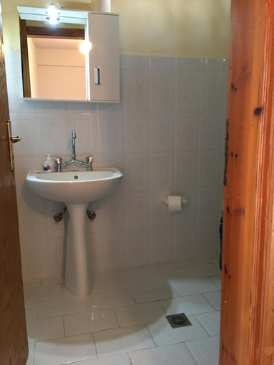 Bathroom 3, Ilios kalamaki maria, Faistos
