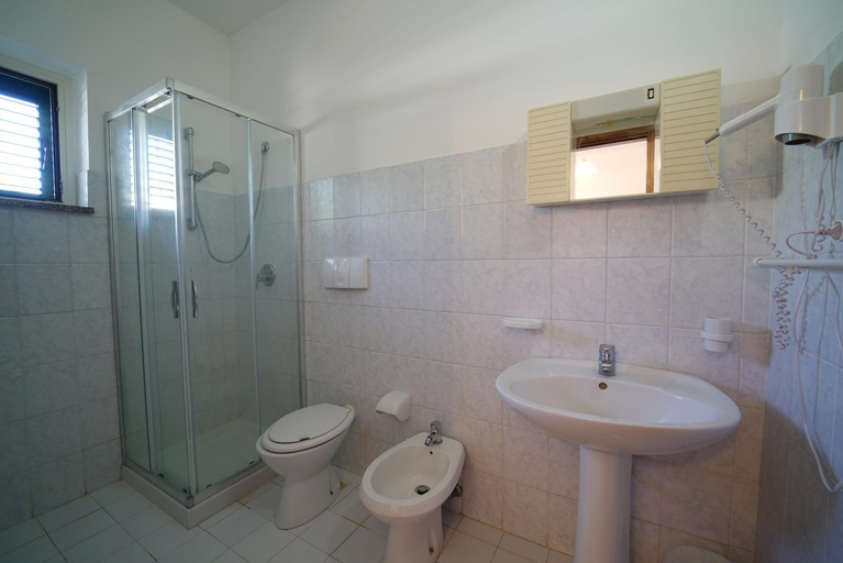 Bathroom 1, Europa rooms Capo Vaticano, Vibo Valentia