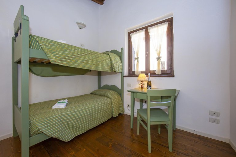 Room 5, Rosa Liano in Hilly Area, Brescia
