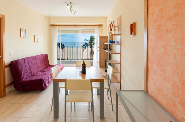 Room 4, Infante in Grau i Platja, Valencia