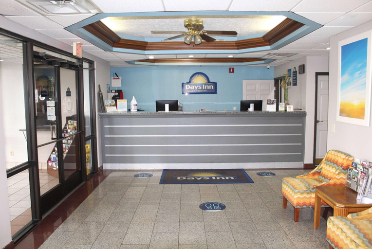 Public Area 2, Days Inn by Wyndham Franklin, Simpson