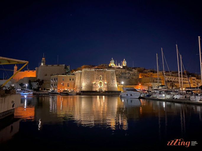 Exterior & Views 2, Eclectic Apartment With Incredible Harbour Views