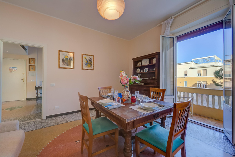 Room 4, Sunrise Apartment Seaview, Imperia