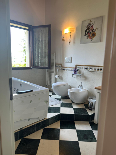 Bathroom 2, CA' DEI GELSI B & B, Rimini