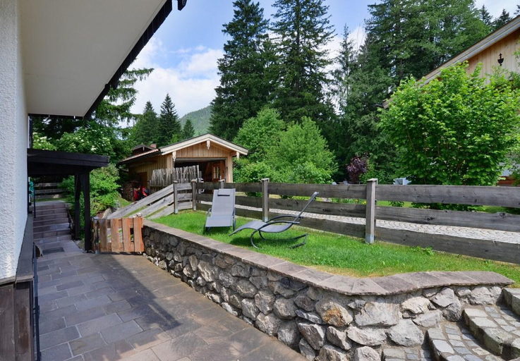 Others 3, Ferienwohnung Ivanka mit Garten, Miesbach