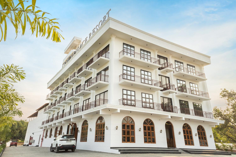Exterior & Views 2, Krown Palace Resort, Valsad
