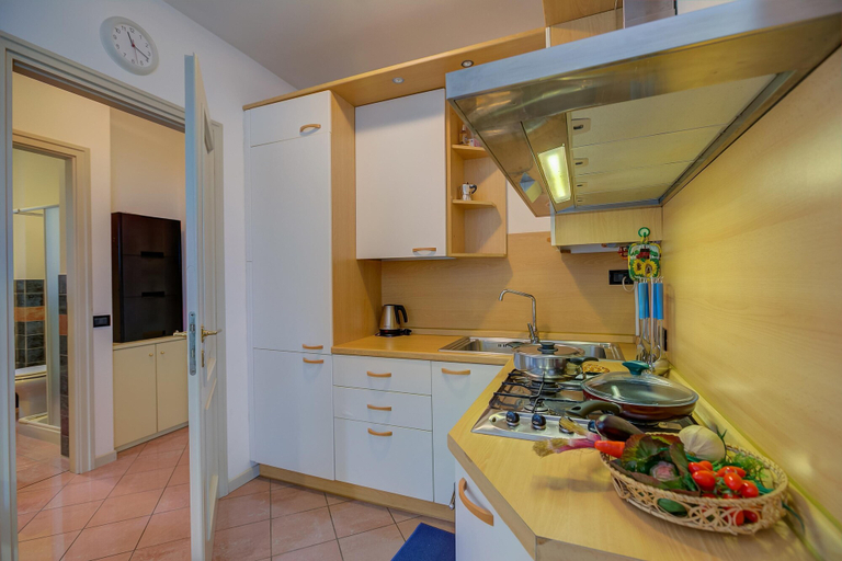 Room 3, Casa Mirabella With Lake View, Brescia
