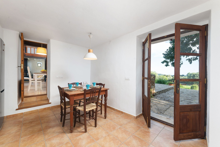 Room 5, Son Esquerr in Chiclana de la Frontera, Baleares