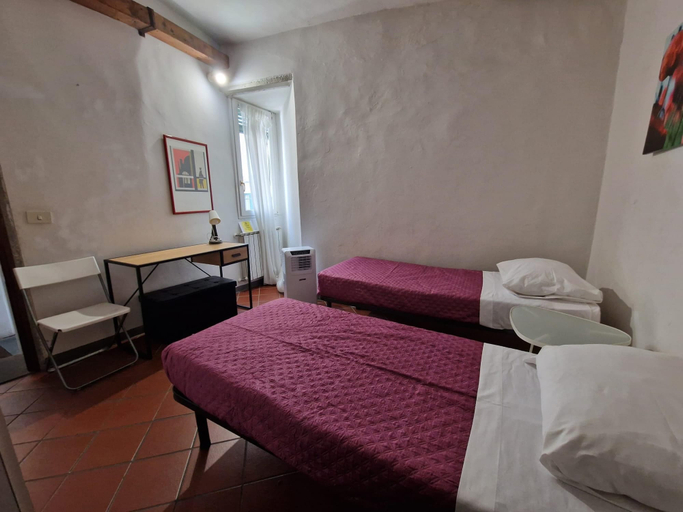 Room 3, Stufa Apartment in Firenze, Florence