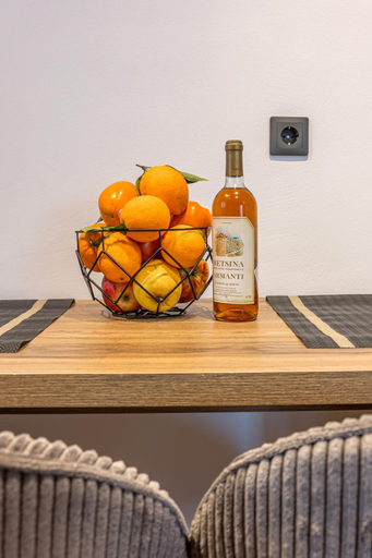 Food & Drinks 2, Efrosini Apartments, Crete