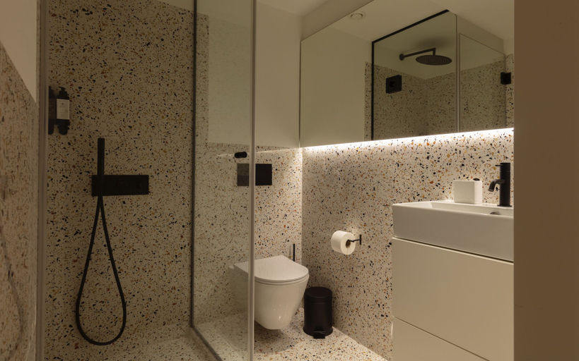 Bathroom 3, Vandoma Serviced Apartments, Porto