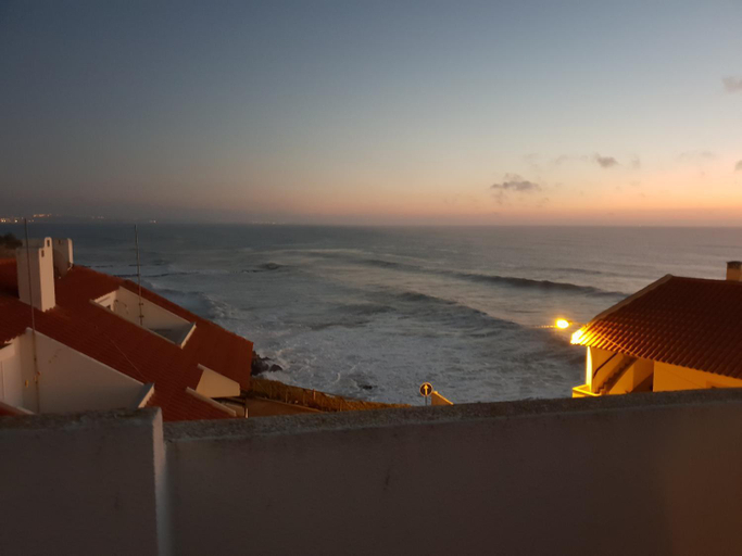 Others 4, Mare Cheia: Beach and Surf Apartment 2, Peniche