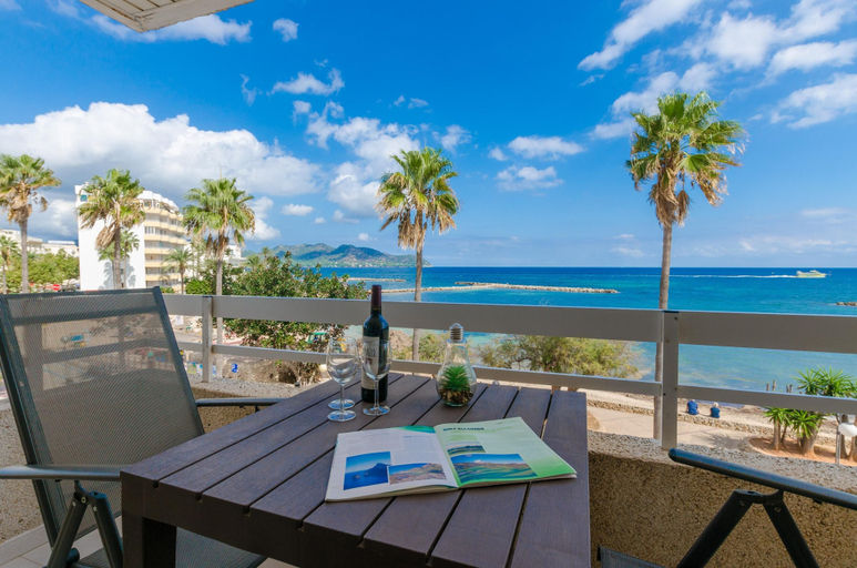 Room 2, Cala Bona Calm Beach, Baleares
