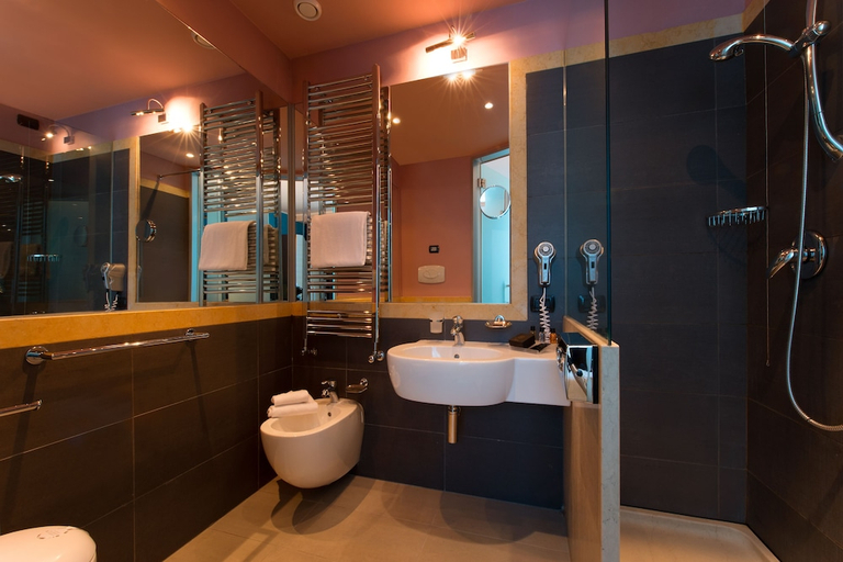 Bathroom 4, Hotel Villa Ducale Parma, Parma