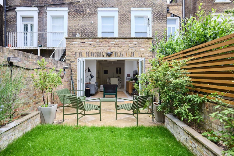 Exterior & Views 2, The Camden Park Place - Lovely 4bdr Flat With Garden, London