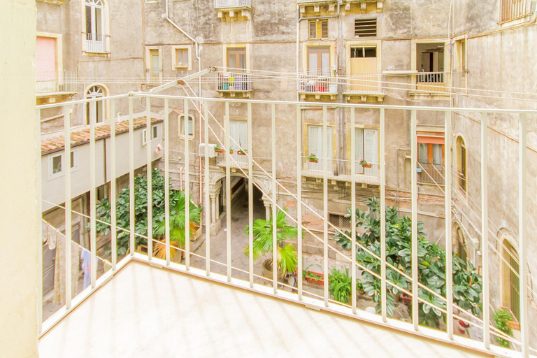 Room 2, Sicula Home few Minutes to sea, Catania