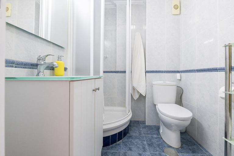 Bathroom 4, La Ma a in San Fernando, Cádiz