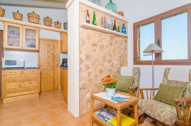Others 5, Can Estelrich- Sant Blai, Baleares