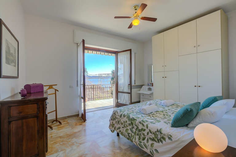 Room 5, Blooming Villa Cos in Belgirate, Novara