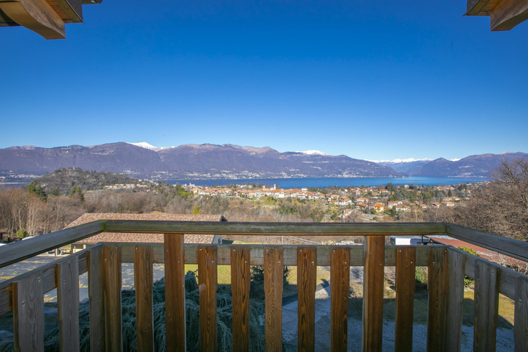 Others 5, Il Lago Blu Loft With Pool, Varese