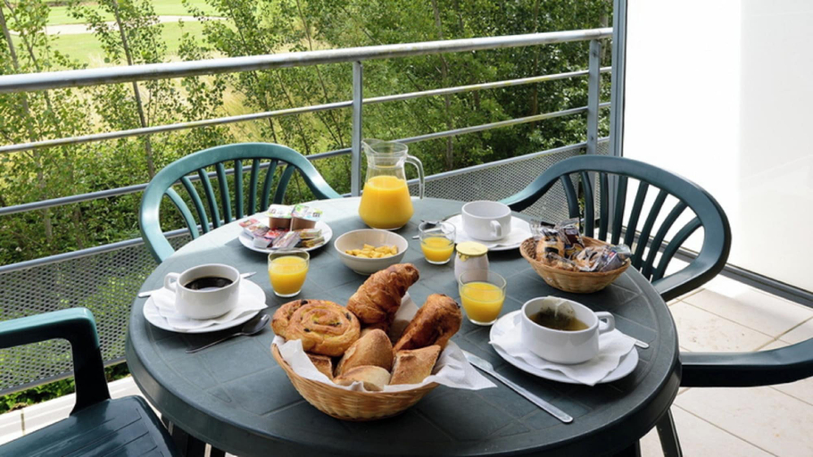 Food & Drinks 5, Vacancéole - AUBIGNAN Les Demeures du Ventoux, Vaucluse