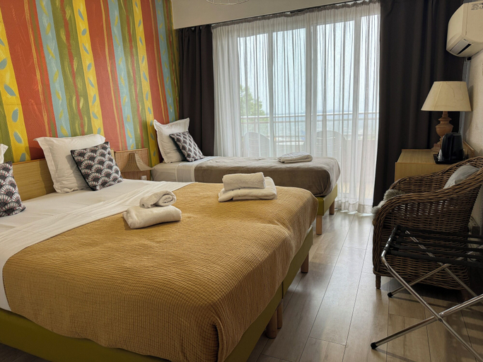 Bedroom 4, Hotel Panorama, Alpes-Maritimes