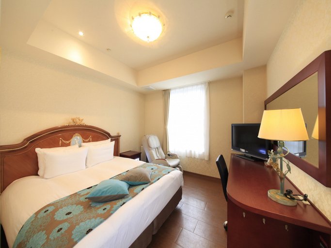 Bedroom 12