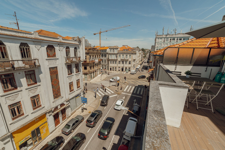 Room 5, Downtown Classic With Terrace by Vacationy, Porto