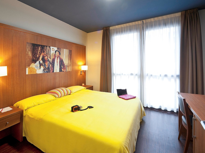 Bedroom 2, Parma Toscanini, Parma