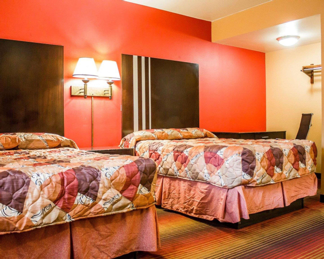 Bedroom 12