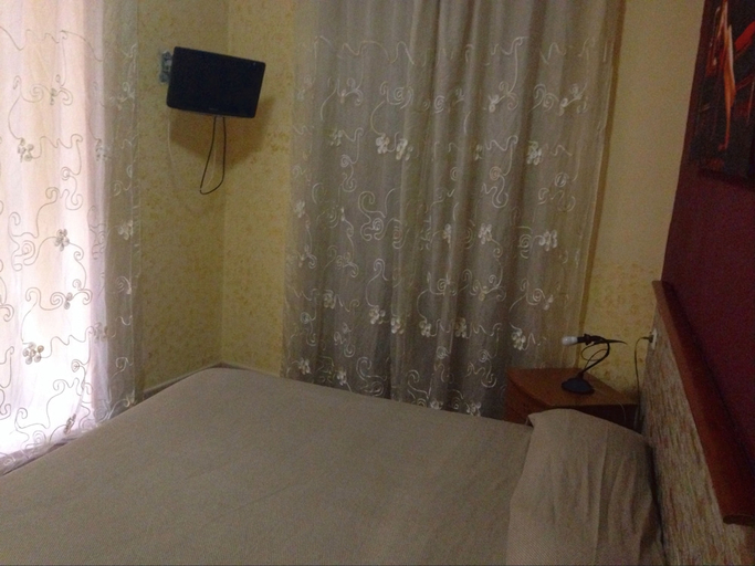 Bedroom 3, Hotel Poker, Napoli