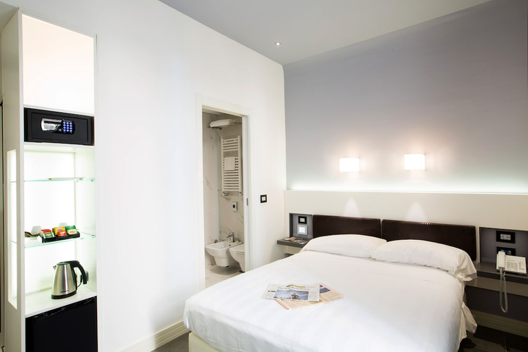 Bedroom 3, Crosti Hotel & Residence, Rome