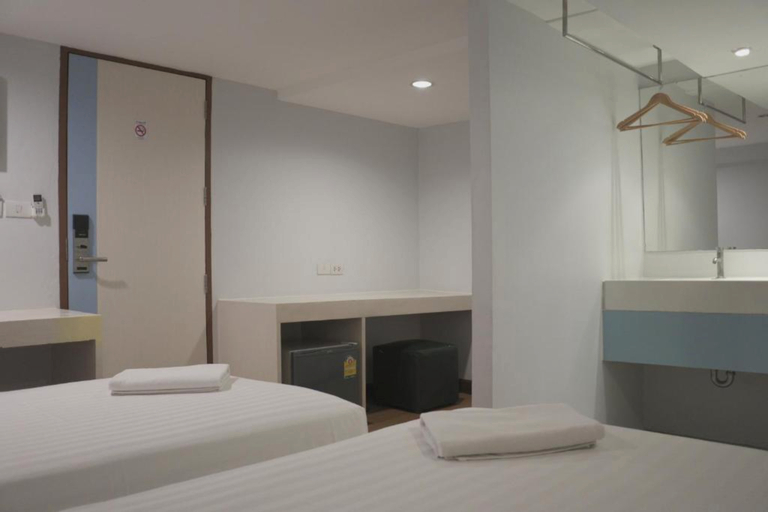Bedroom 12
