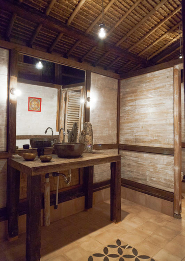 Bathroom 2, MaoMeno Yoga Resort, Lombok