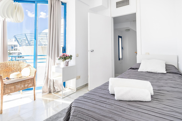 Room 5, Marbella Pool House Ph77 on sea Shore, Málaga