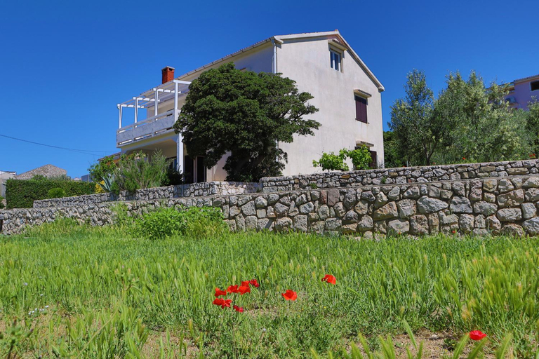 Others 5, Apartmani Nana Mija, Pag