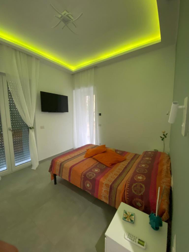 Others 2, Mamuccia Rooms Posto Auto, Napoli