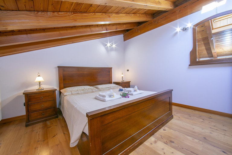 Others 4, Il Lago Blu Loft With Pool, Varese