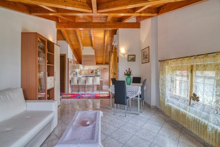 Room 3, Casa Maddalena Private Beach Upon Reques, Varese